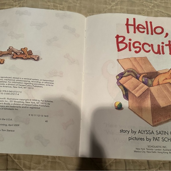 Scholastic 'Hello, Biscuit!' Children's Book - Picture 2 of 6